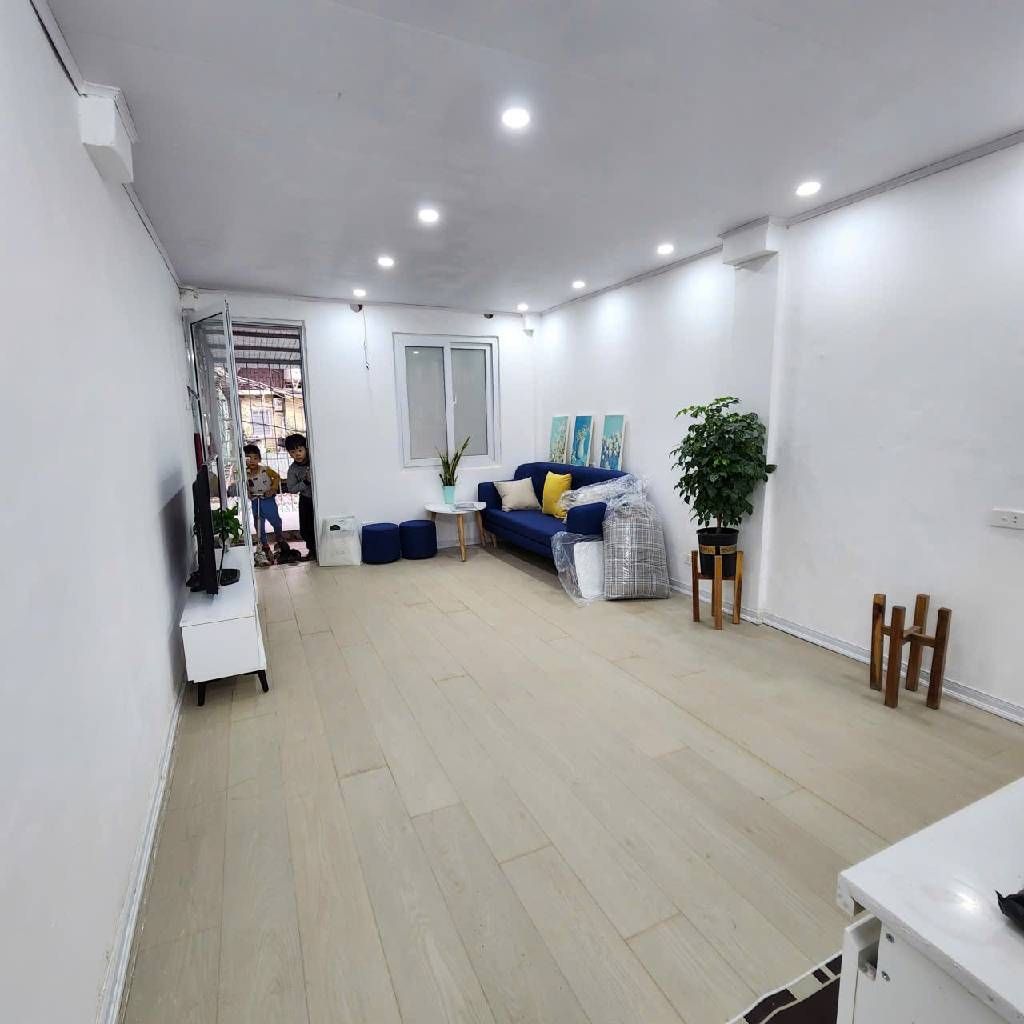 Bách khoa bán nhà tập thể tầng 2 long lanh 70M hai bà trưng